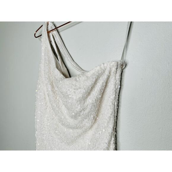 MAC DUGGAL White Sequined One Shoulder Low Back Draped Mini Dress Size 8 - Picture 6 of 13